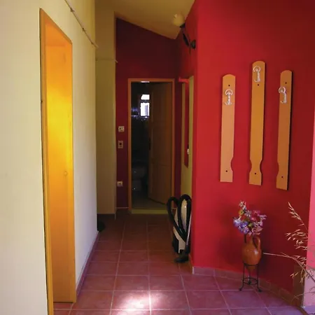 Two-bedroom Holiday In Byala *